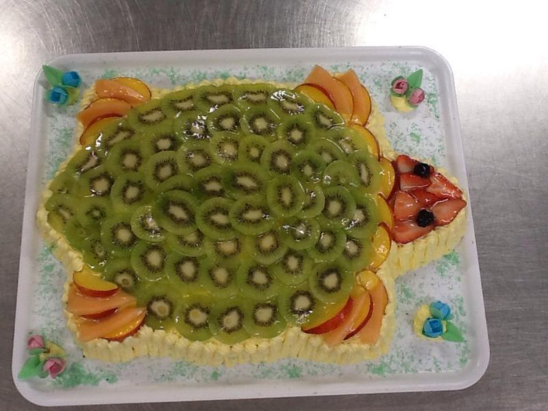Torta alla frutta a forma di tartaruga