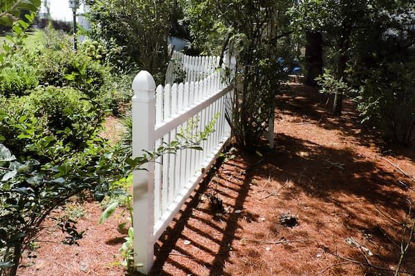 White Picket Fence — DW Fencing Tamworth in Taminda, NSW
