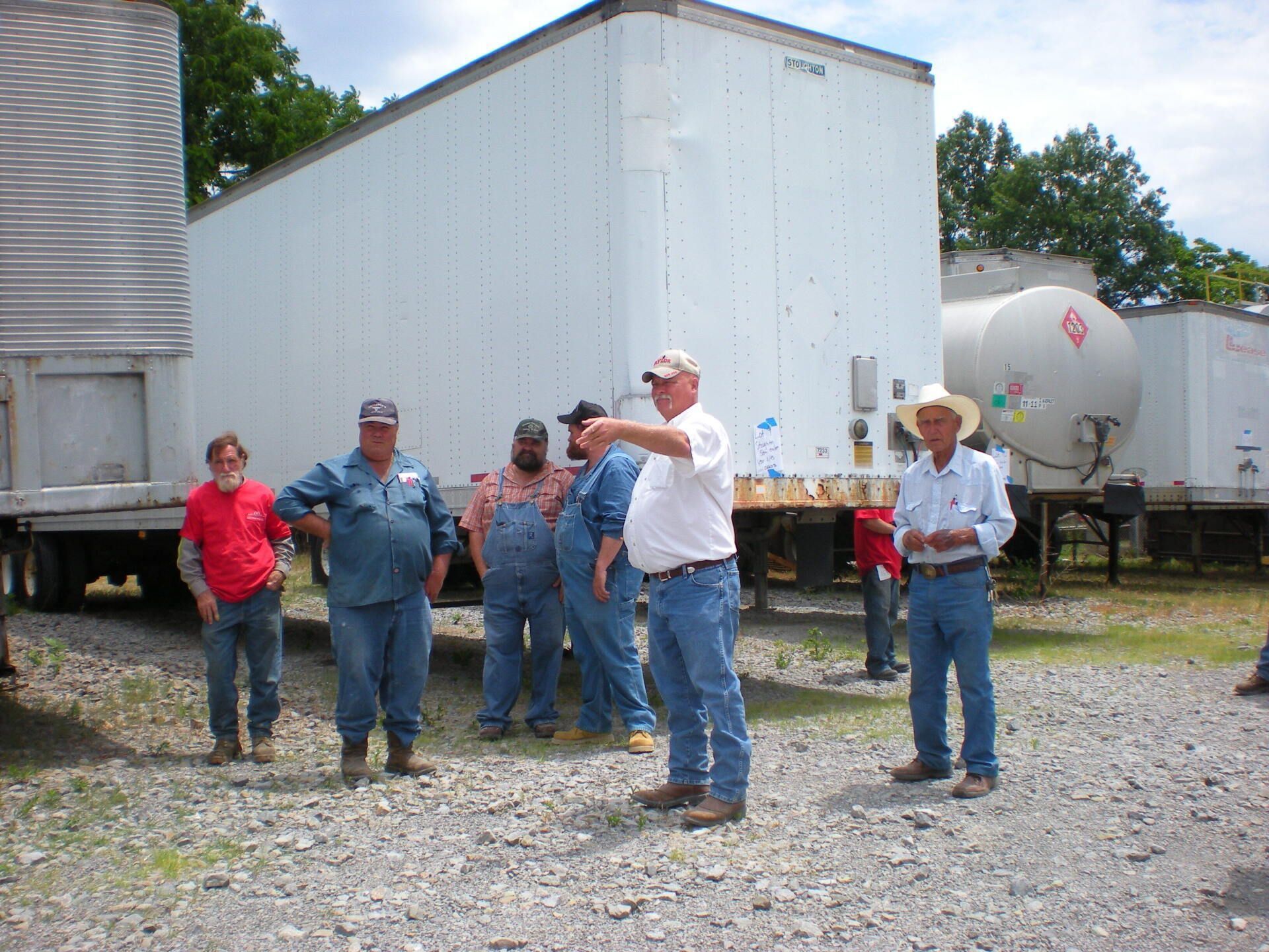 People Standing - Marion, IL - Taylor Auction and Realty