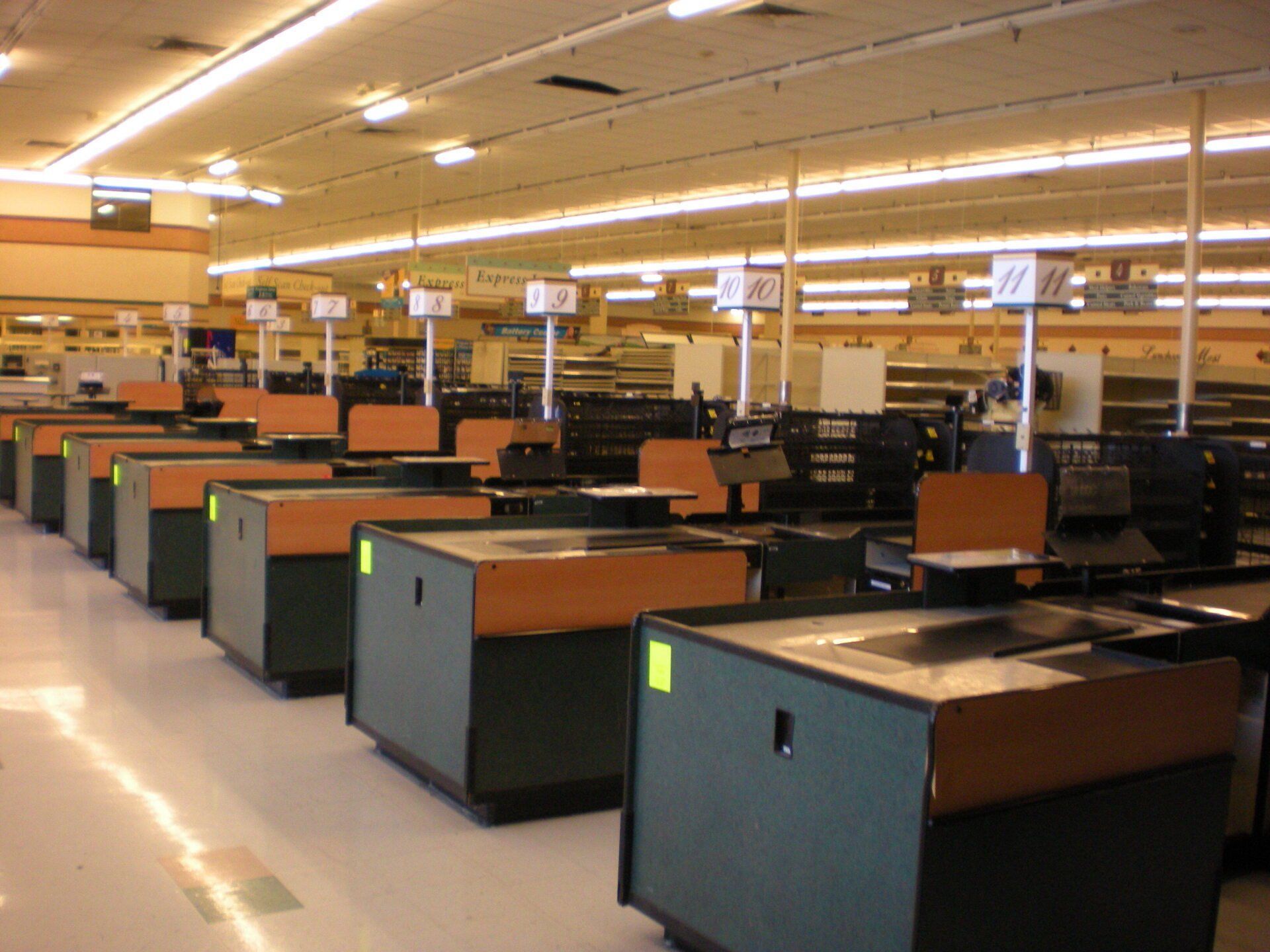 Checkout Counters - Marion, IL - Taylor Auction and Realty