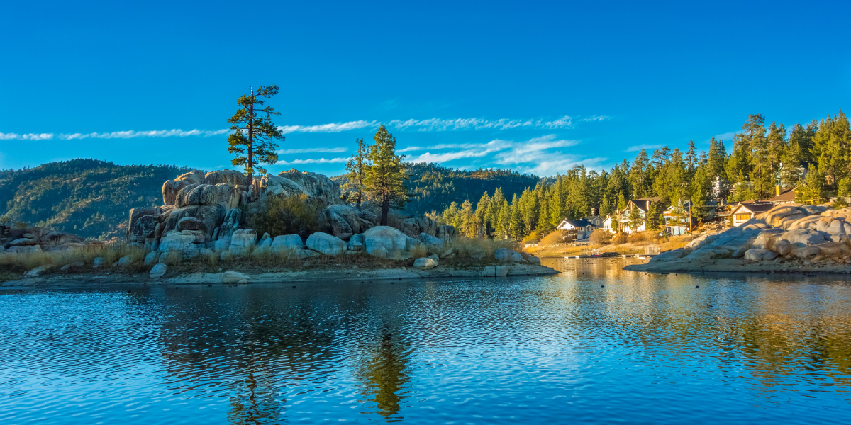 Boulder Bay park with water and boulders in the background