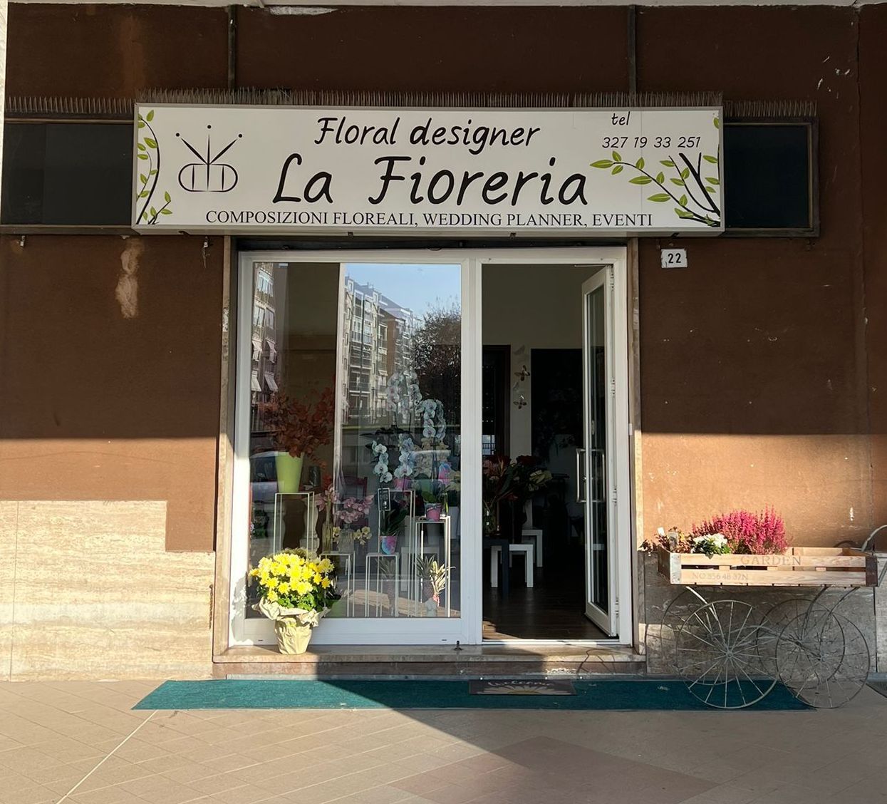 ingresso di un negozio di fiori