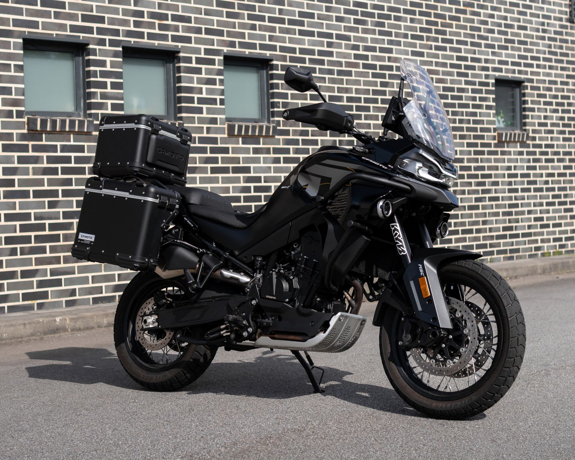 CFMoto800 MT- Explore

