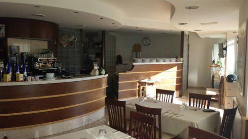bancone bar di un ristorante