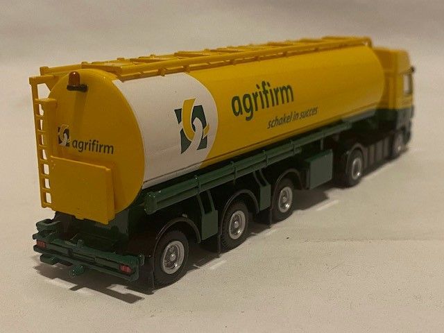 Agrifirm Promotoys 08-1053 DAF 85 CF achterzijde