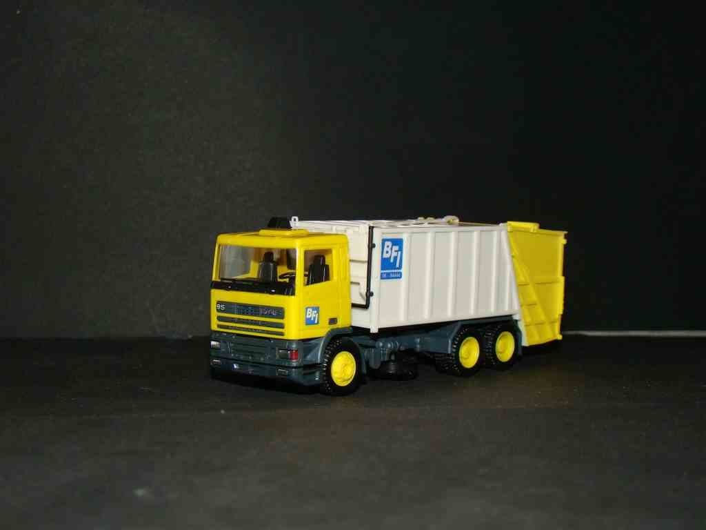 BFI Herpa 911326 DAF 95 Vuilniswagen