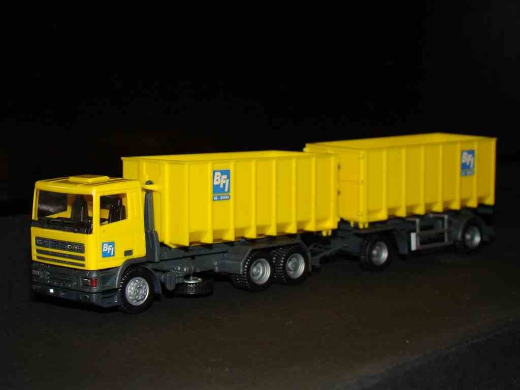 BFI Herpa 911351  DAF 95 Combi Grijze Velgen