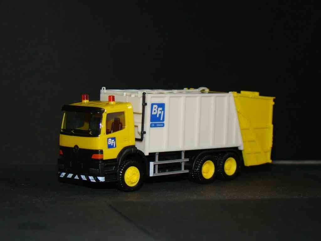 BFI Herpa MB Atego Vuilniswagen