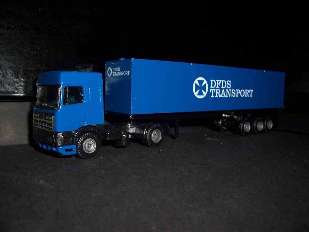 DFDS EFSI DAF 95 SC open Logo