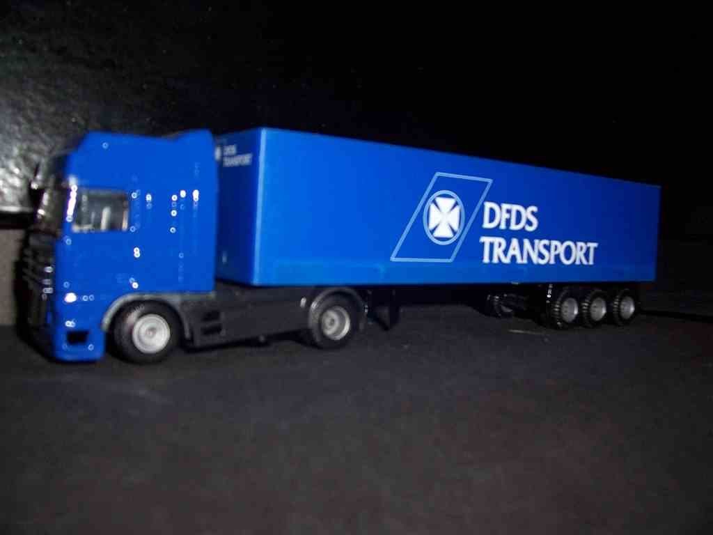 DFDS EFSI DAF 95 SSC dicht Logo
