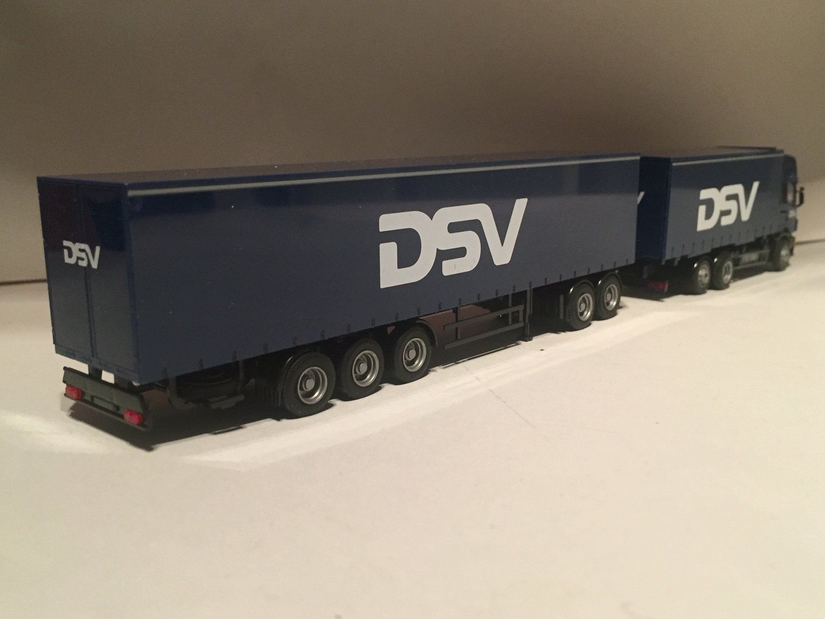 DSV AMW AMW 57402 Scania Roadtrain achterzijde