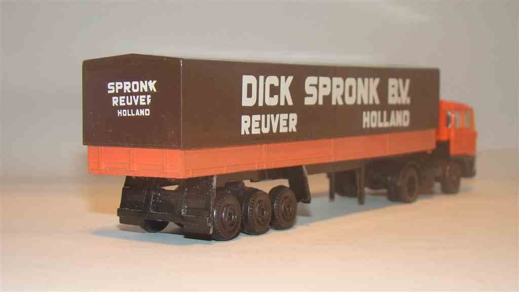 Dick Spronk EFSI DAF 3300 Eigenbouw achterzijde