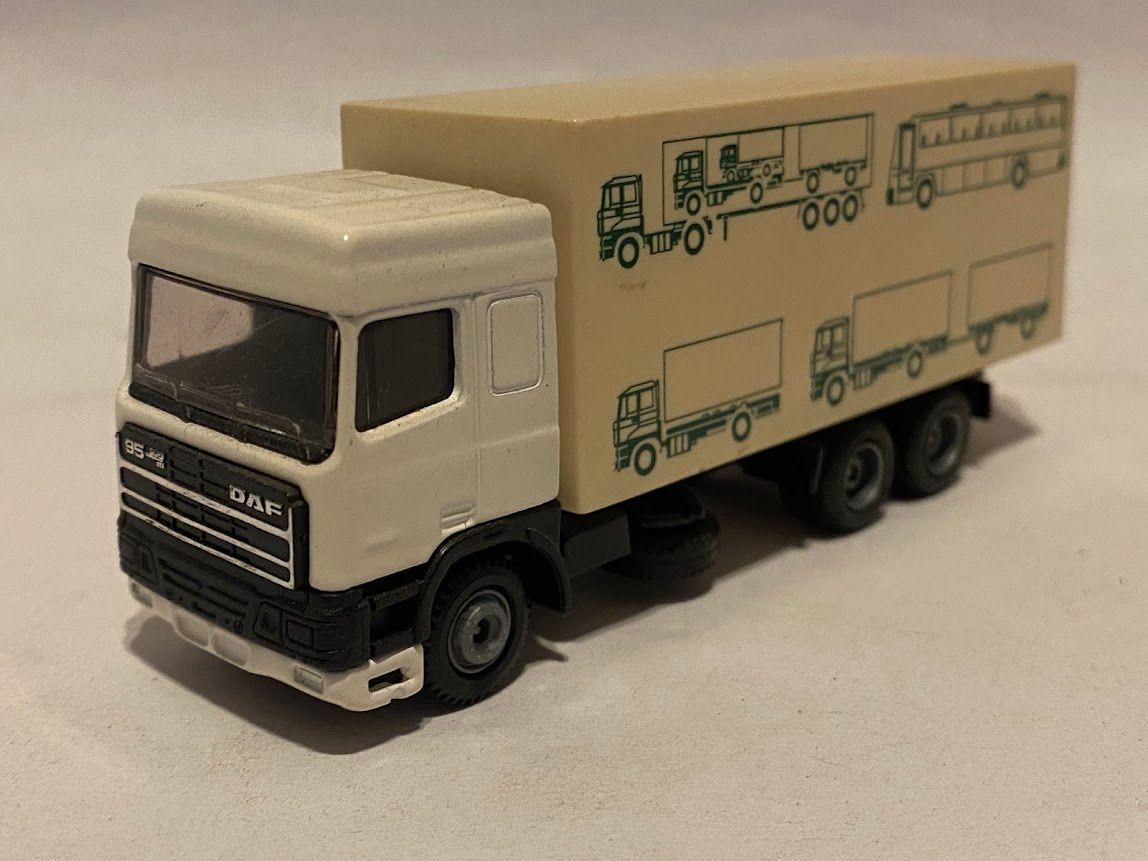 EFSI END 1993 DAF 95 SC Wit