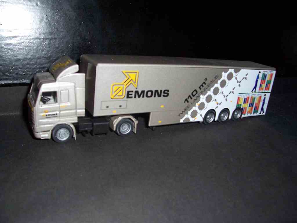 Emons Scale Promotion Scania 143M500