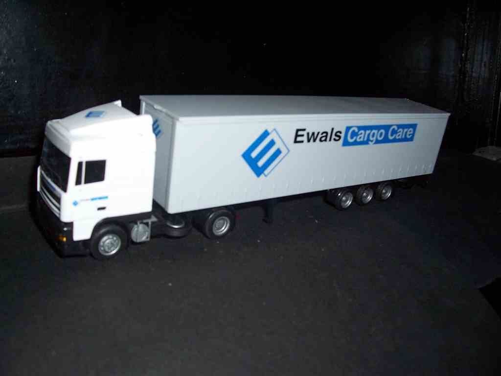 Ewals Cargo Care AWM 71323 DAF 95 SC