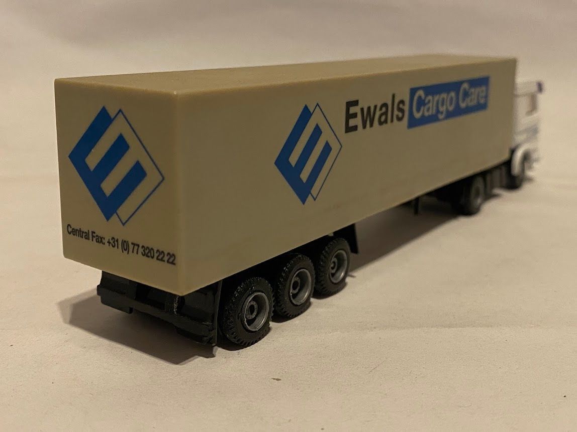 Ewals EFSI Scania Logo op 2 deur ribbel Beige Trailer