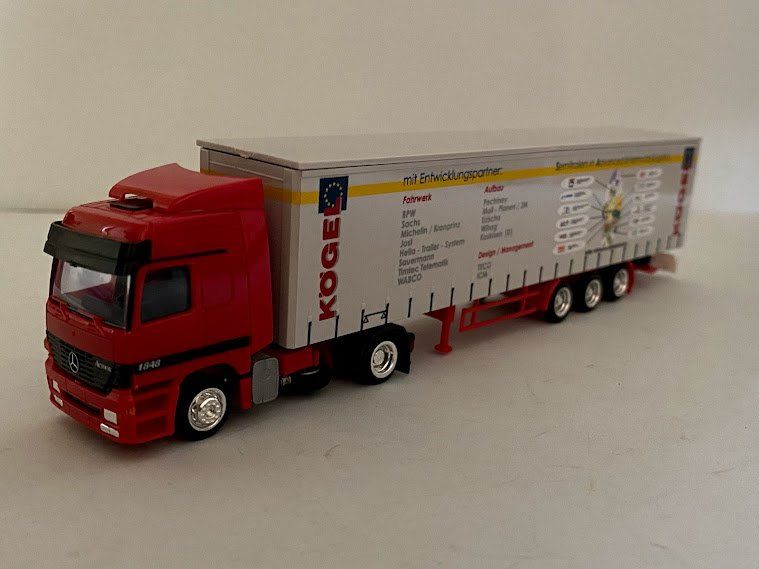 Ewals SAIL Project 2002 - Semitrailer Advanced Intermodal Logistics AWM MB Actros 51947 voorzijde
