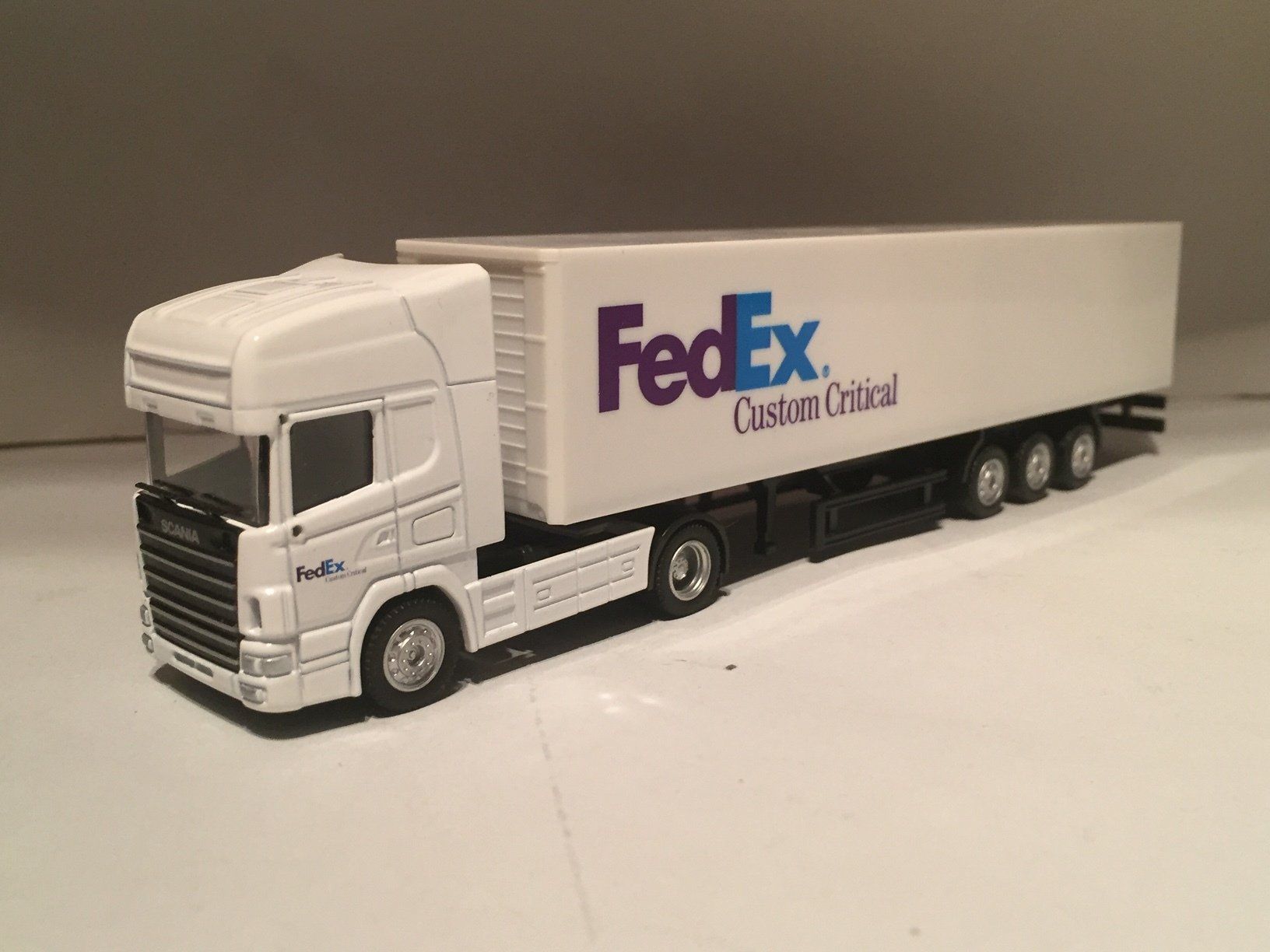 Fedex Custom Critical HollandOTO Scania R-Serie