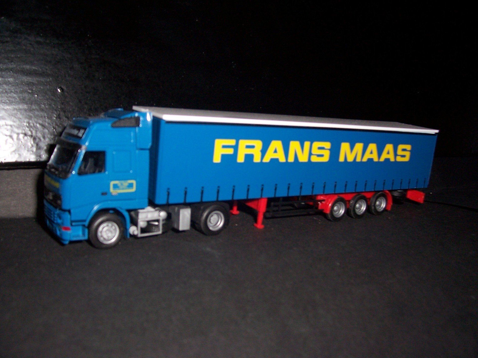 Frans Maas AMW-AWM 71061 Volvo FH