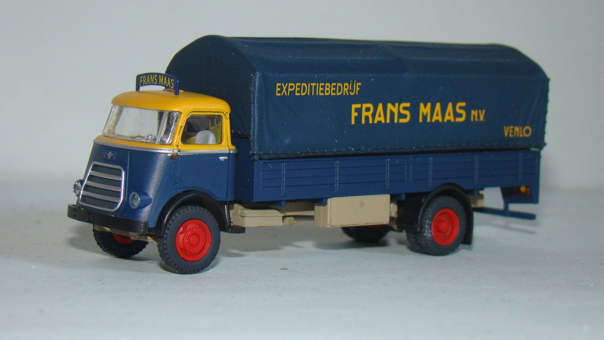 Frans Maas Artitech 487.041.06 DAF cabine '59
