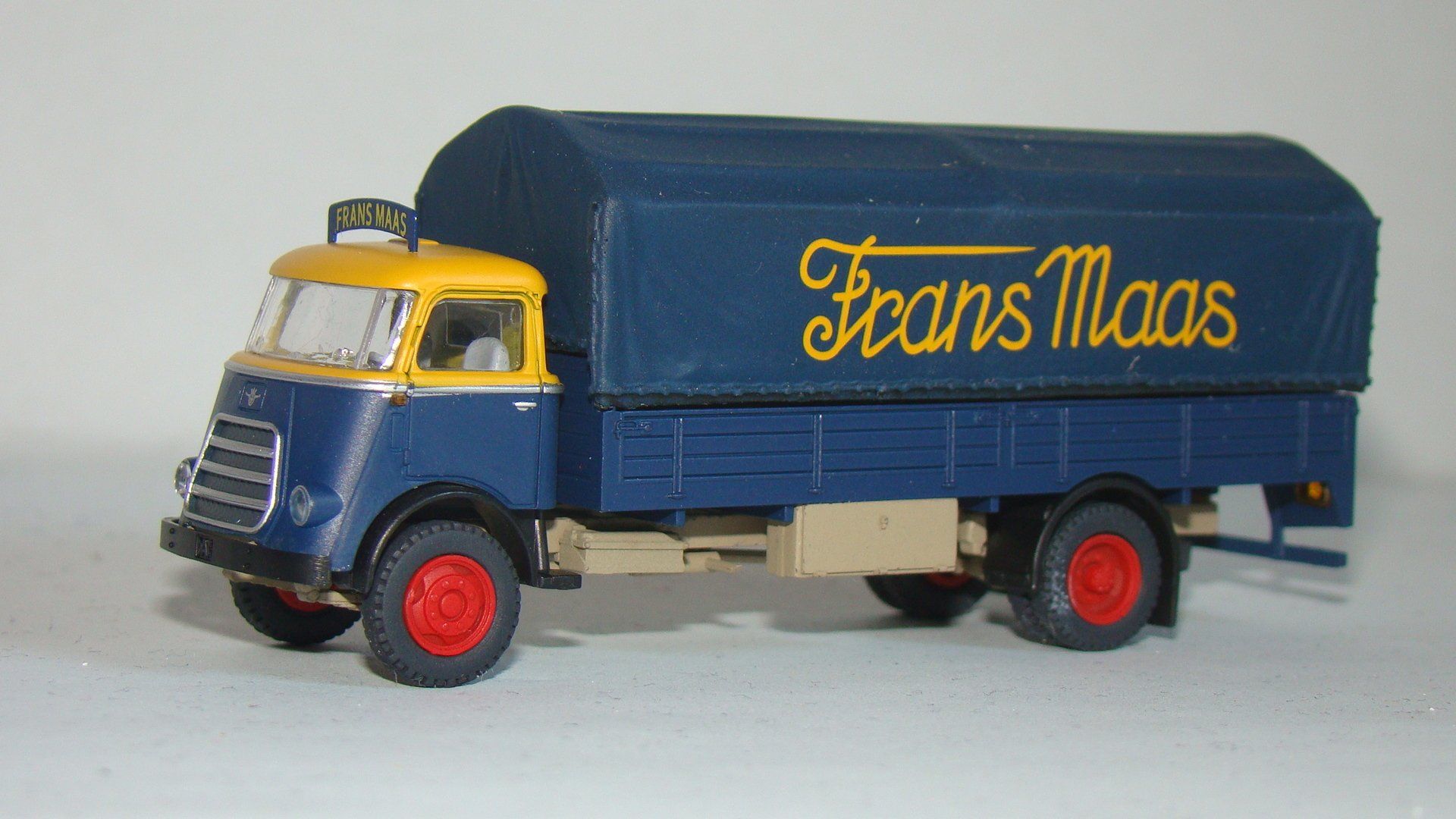 Frans Maas Artitech 487.041.07 DAF cabine '59