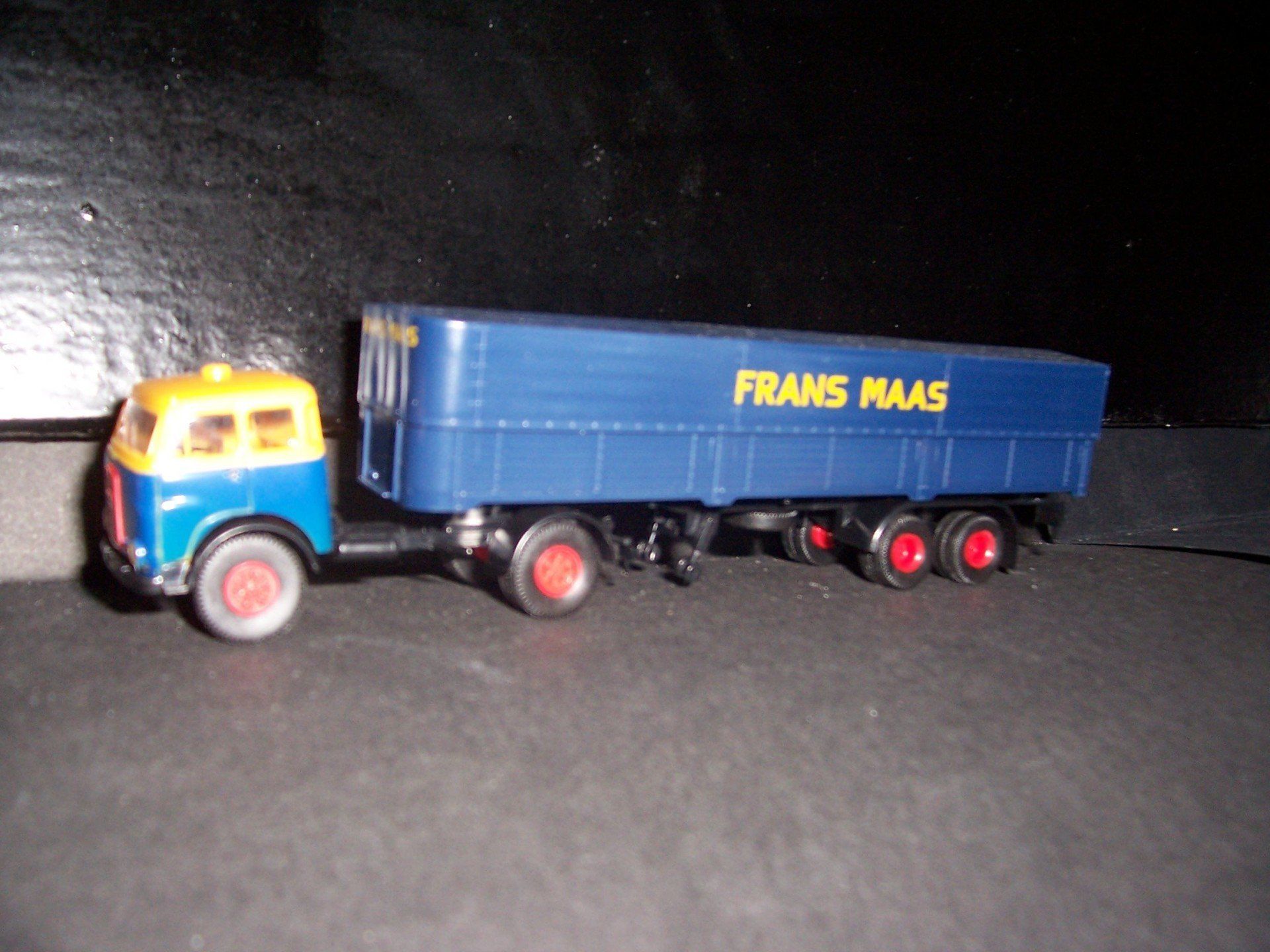 Frans Maas Brekina MAN