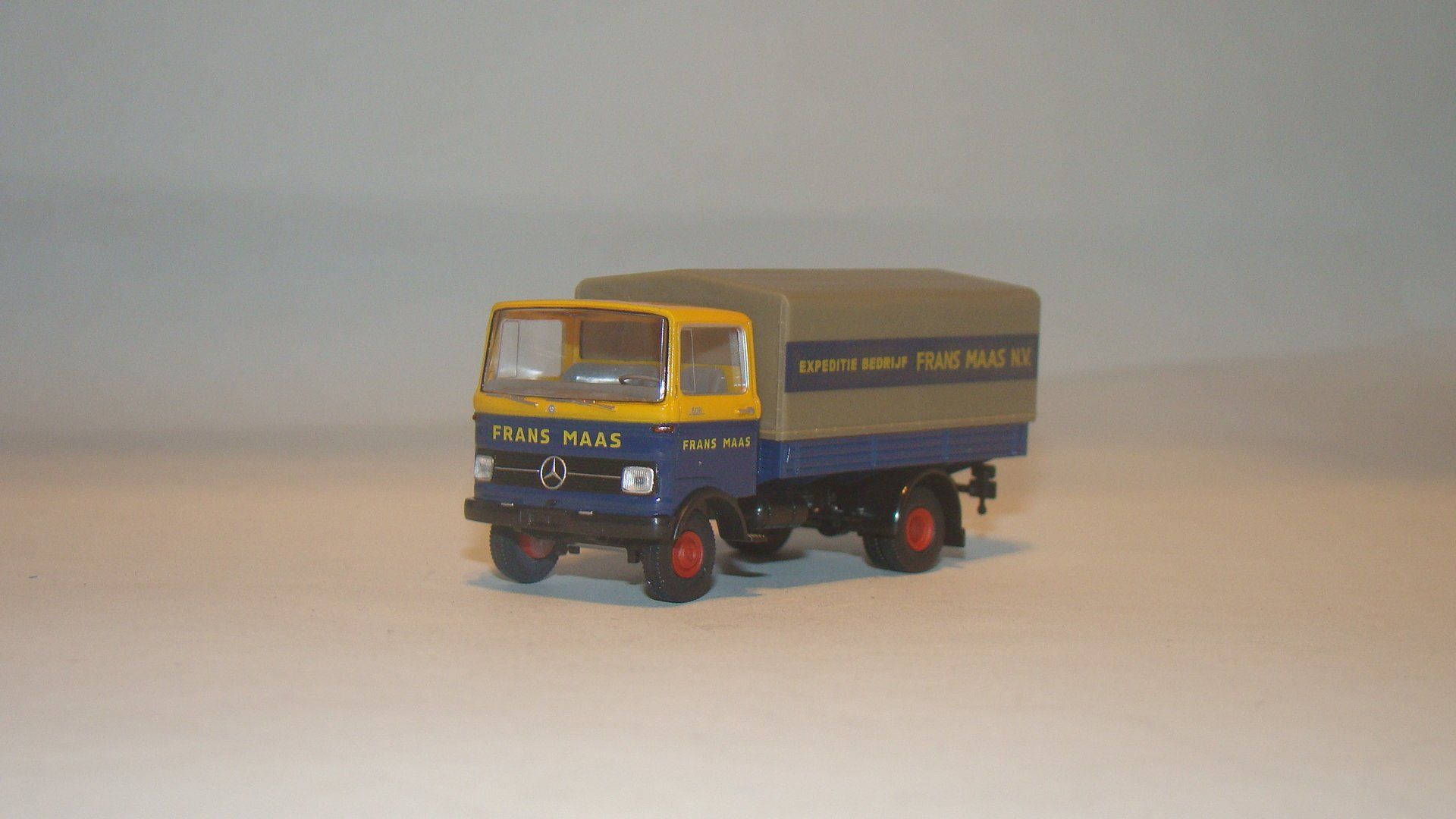 Frans Maas Brekina 48563 MB LP608