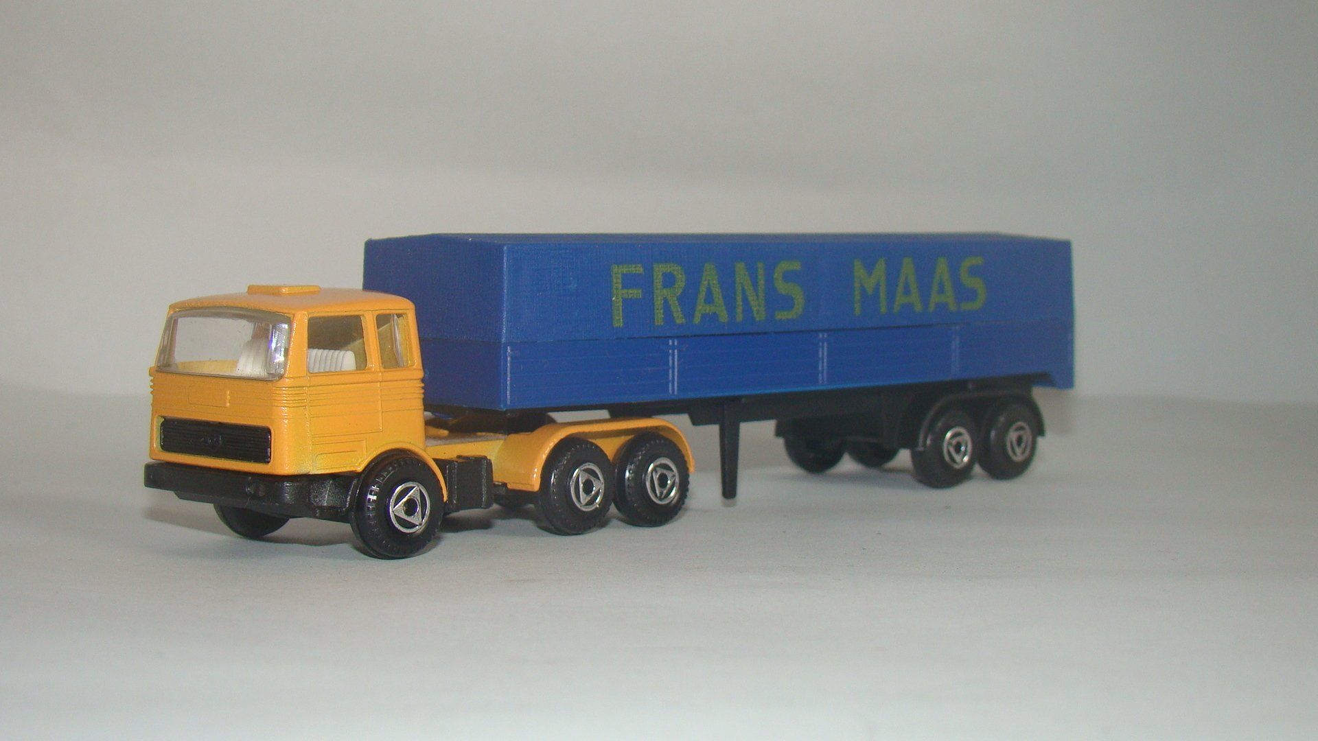 Frans Maas EFSI MB 2 ramen trekker