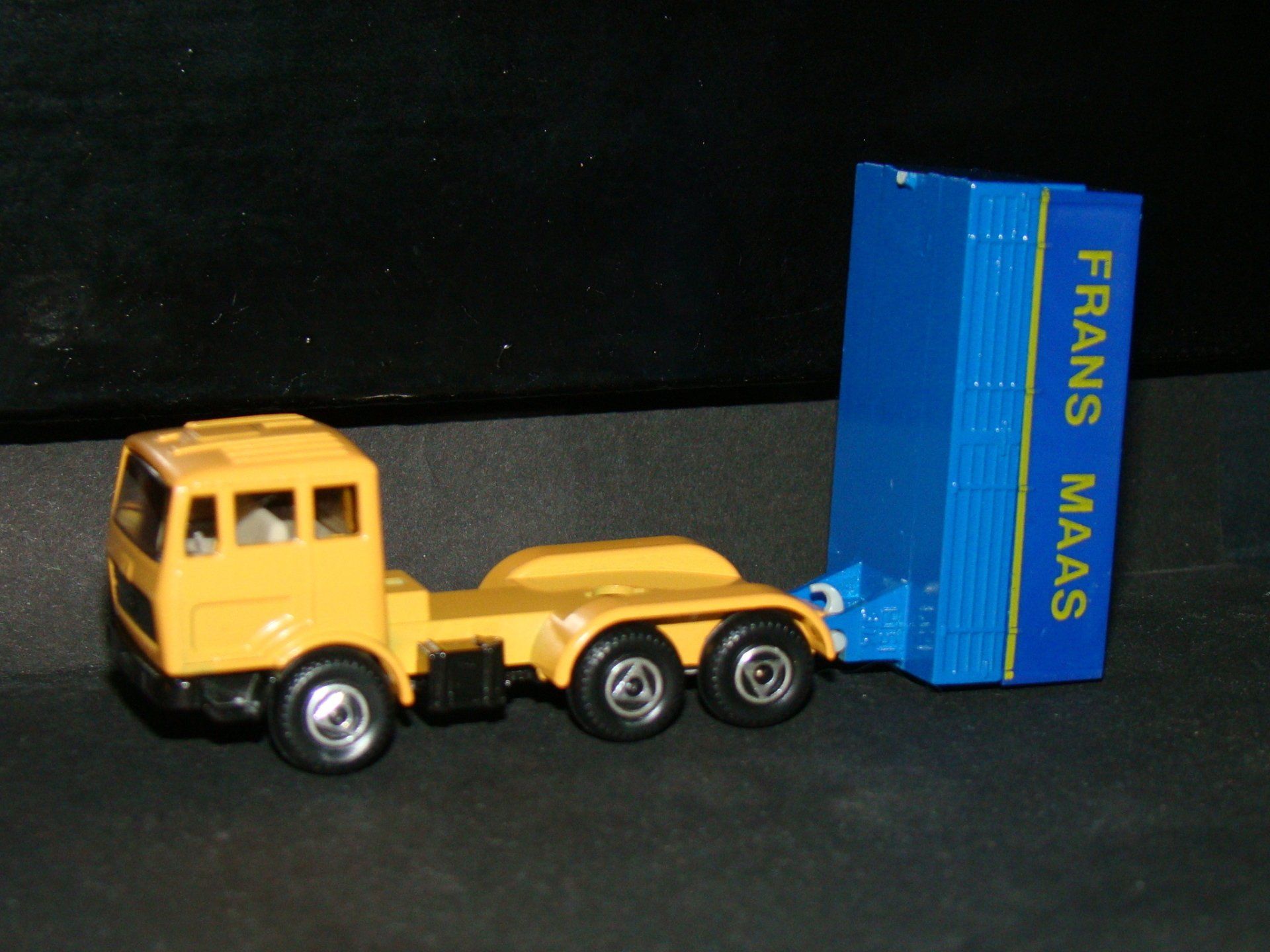 Frans Maas EFSI MB 3 ramen mw zilveren velgen