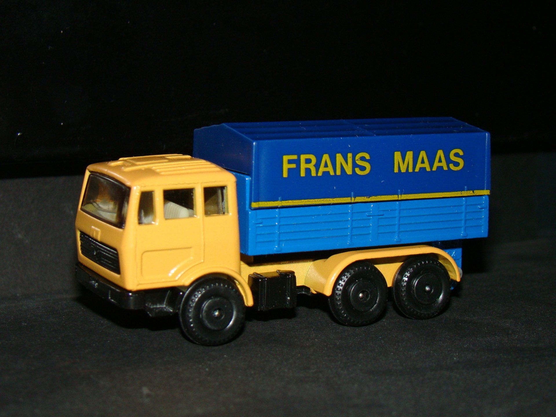 Frans Maas EFSI MB 3 ramen mw zwarte velgen