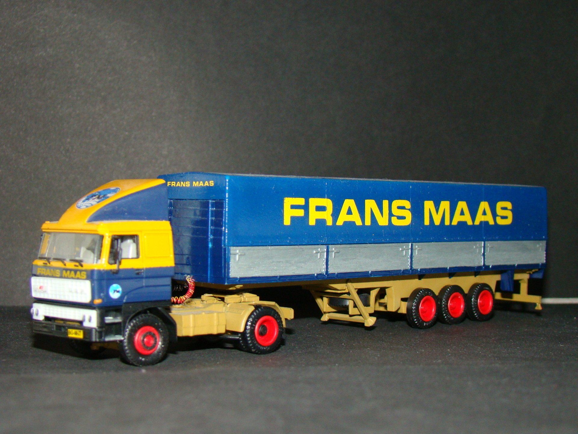 Frans Maas Herpa DAF 3300 verbouw
