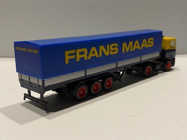 Frans Maas Herpa DAF 95 trailer harde gele tekst achterzijde