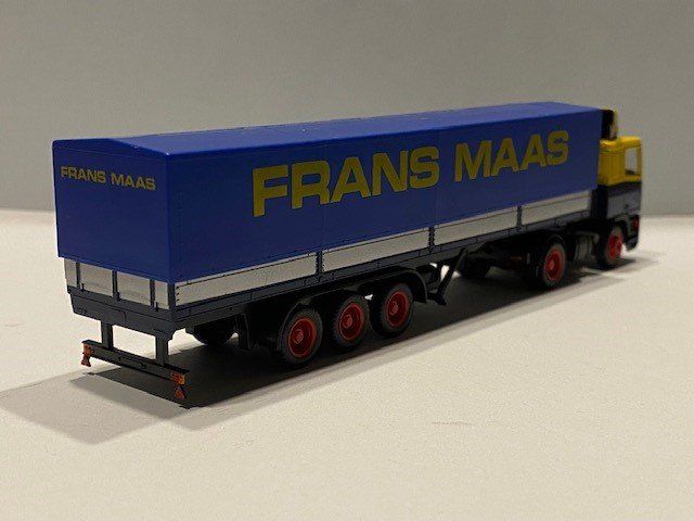 Frans Maas Herpa DAF 95 trekker met zwart interieur achterzijde