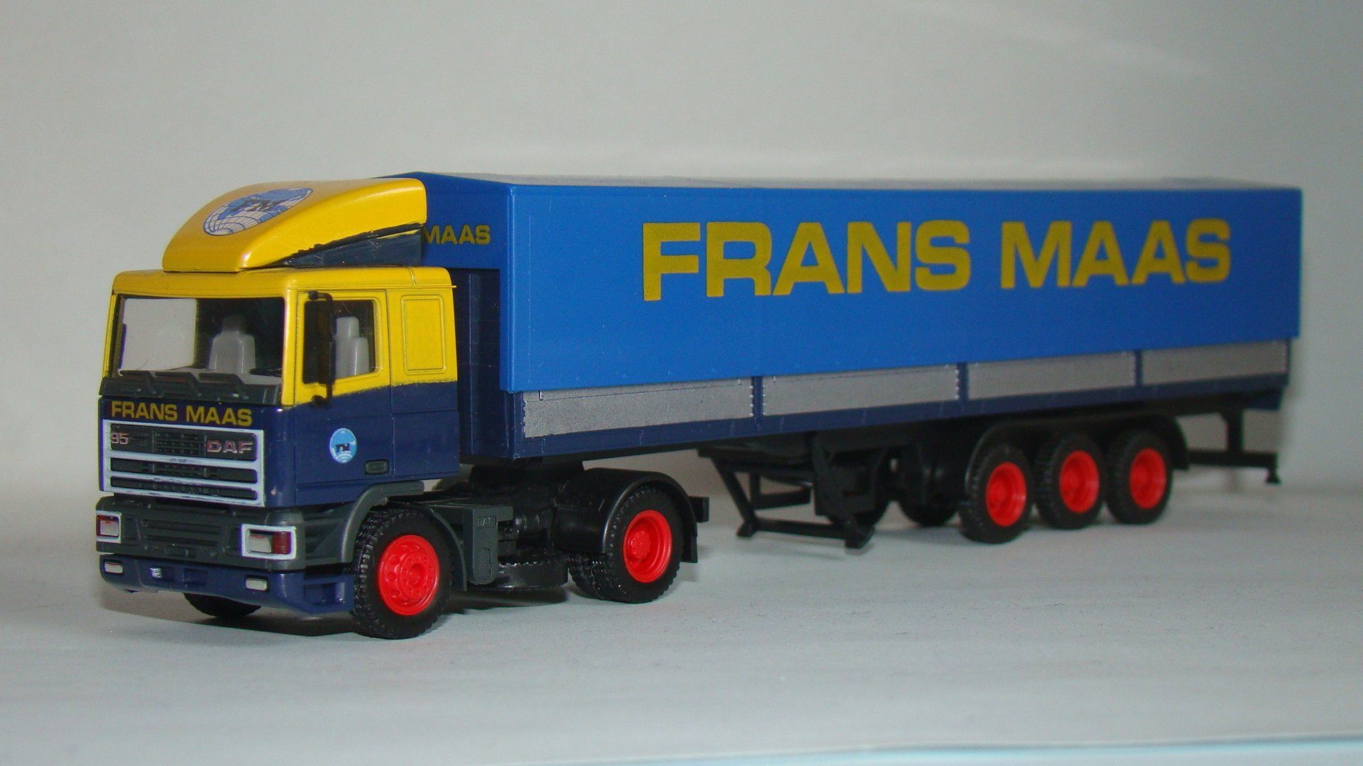 Frans Maas Herpa DAF 95 witte grill & Spoiler trailer licht zeil