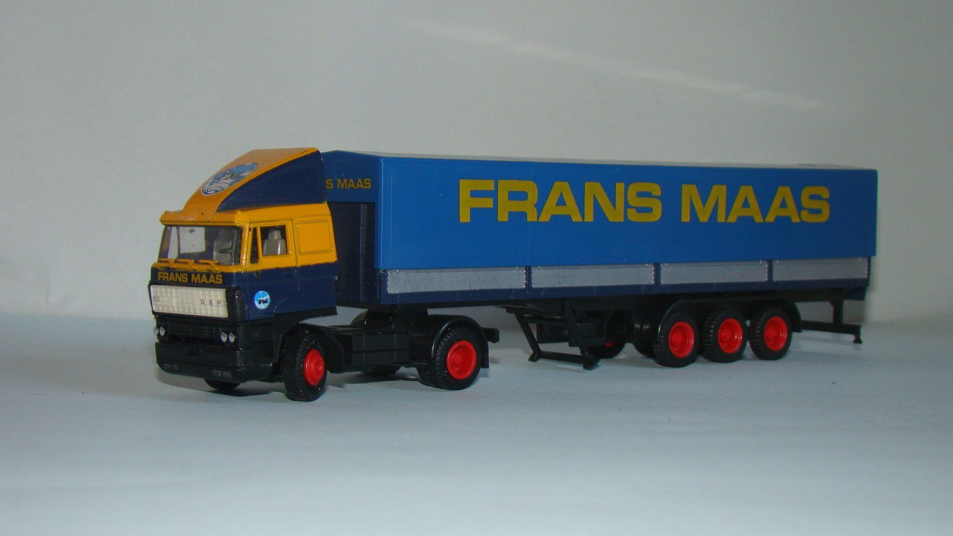 Frans Maas Herpa DAF 3300