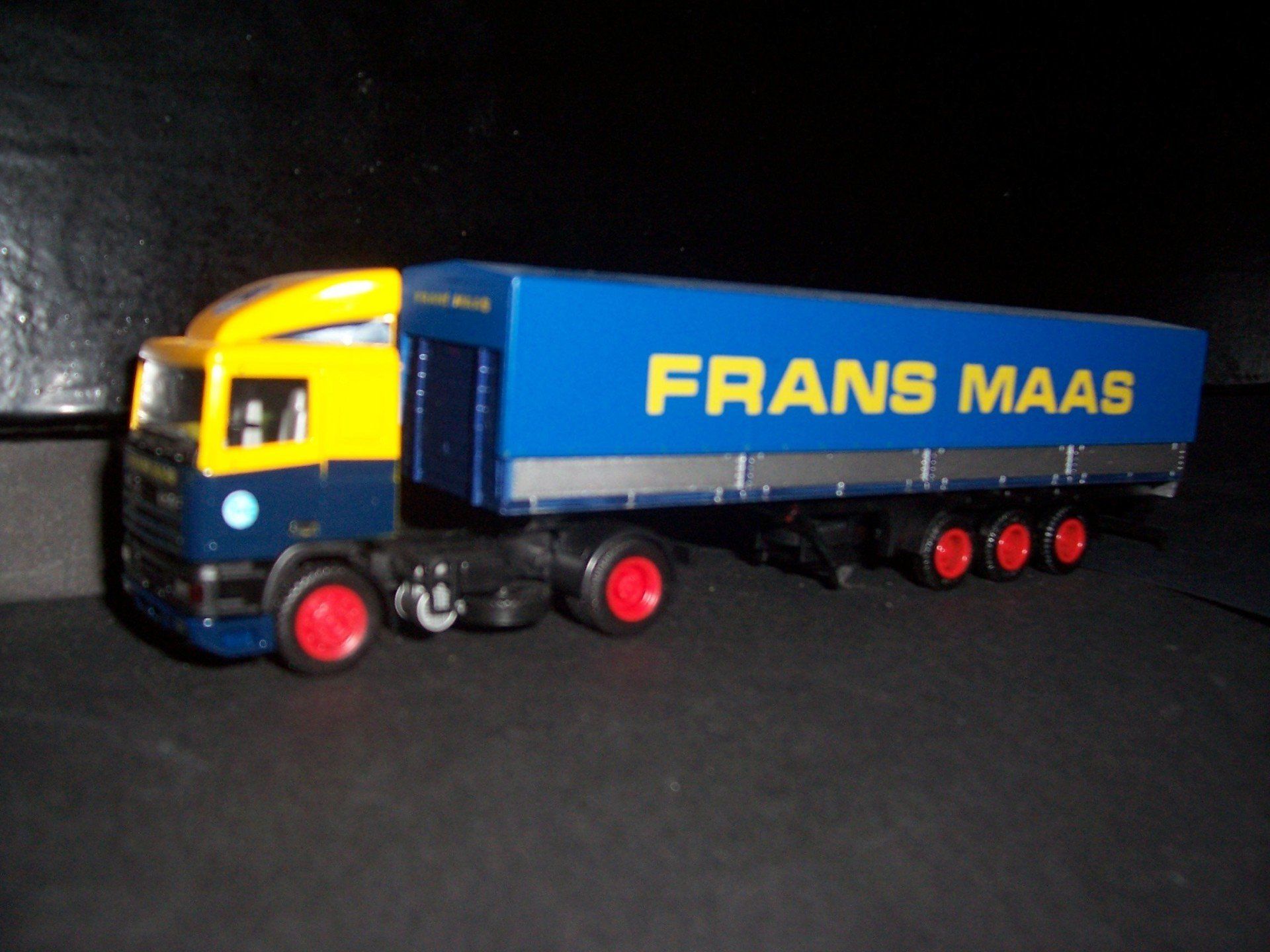 Frans Maas Herpa DAF 95 Zwarte grill