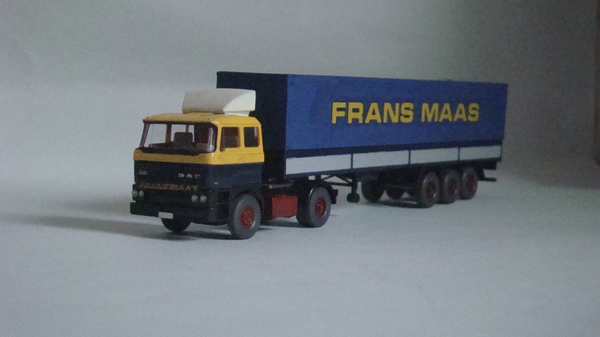 Frans Maas Wiking DAF 2800 eigenbouw