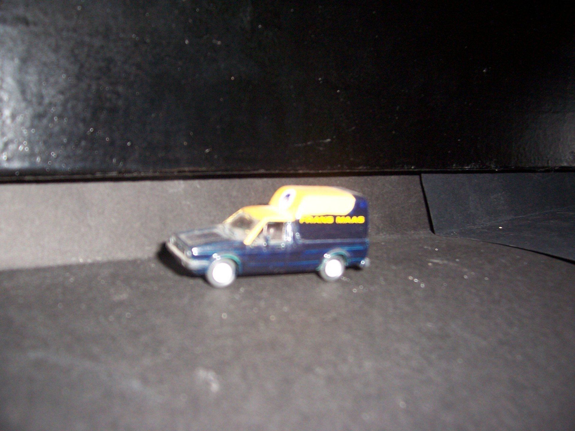 Frans Maas Herpa VW-Caddy eigenbouw