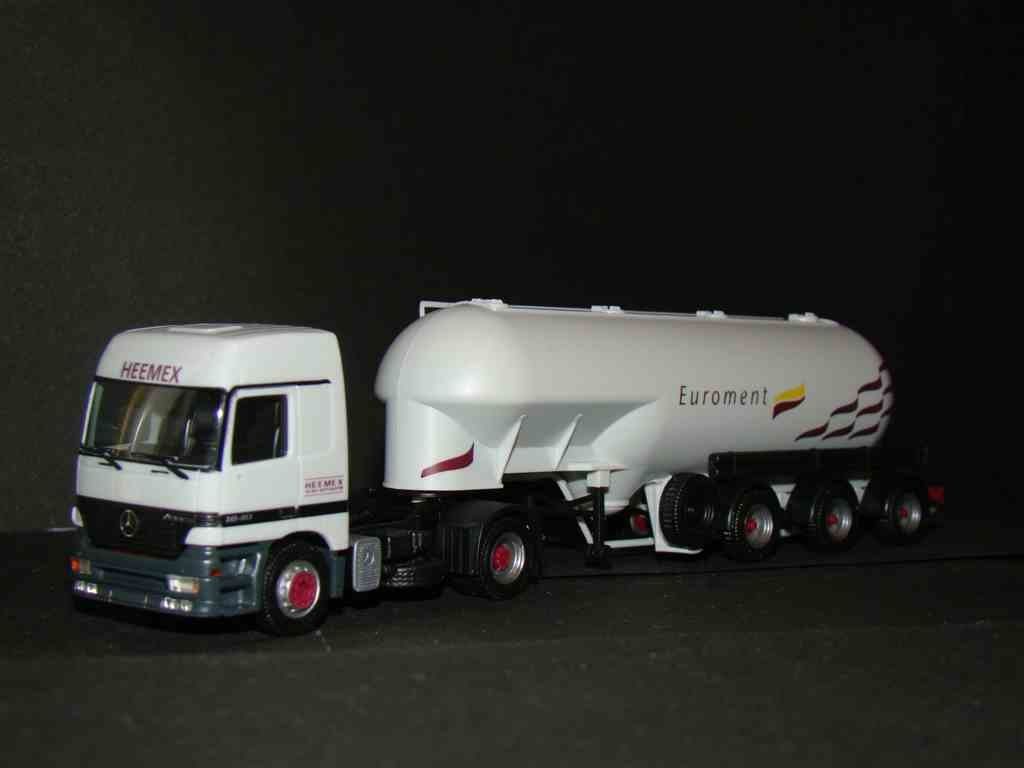 Heemex - Euroment Herpa MB Actros  Rode  achterzijde Trailer - Zwarte Bumper
