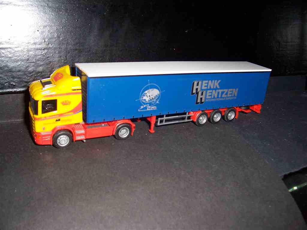 Henk Hentzen AWM-AMW 53276 Scania