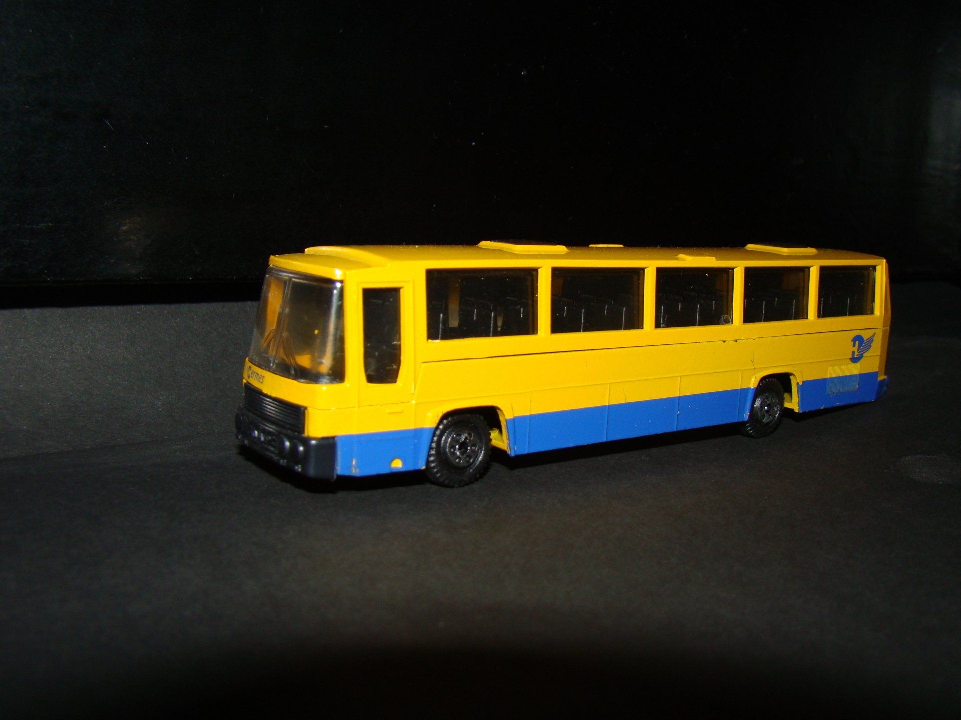 Hermes EFSI Bemuda-Jockheere blauw donkere ramen zwart interieur