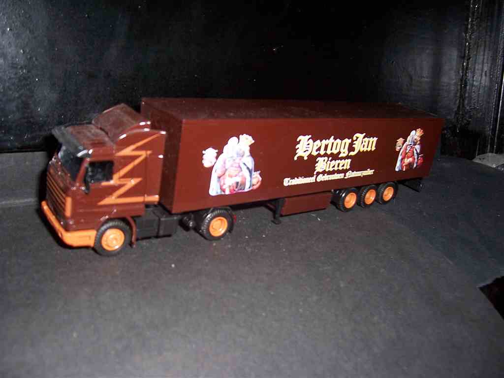 Hertog Jan AWM 60081 Scania 113M