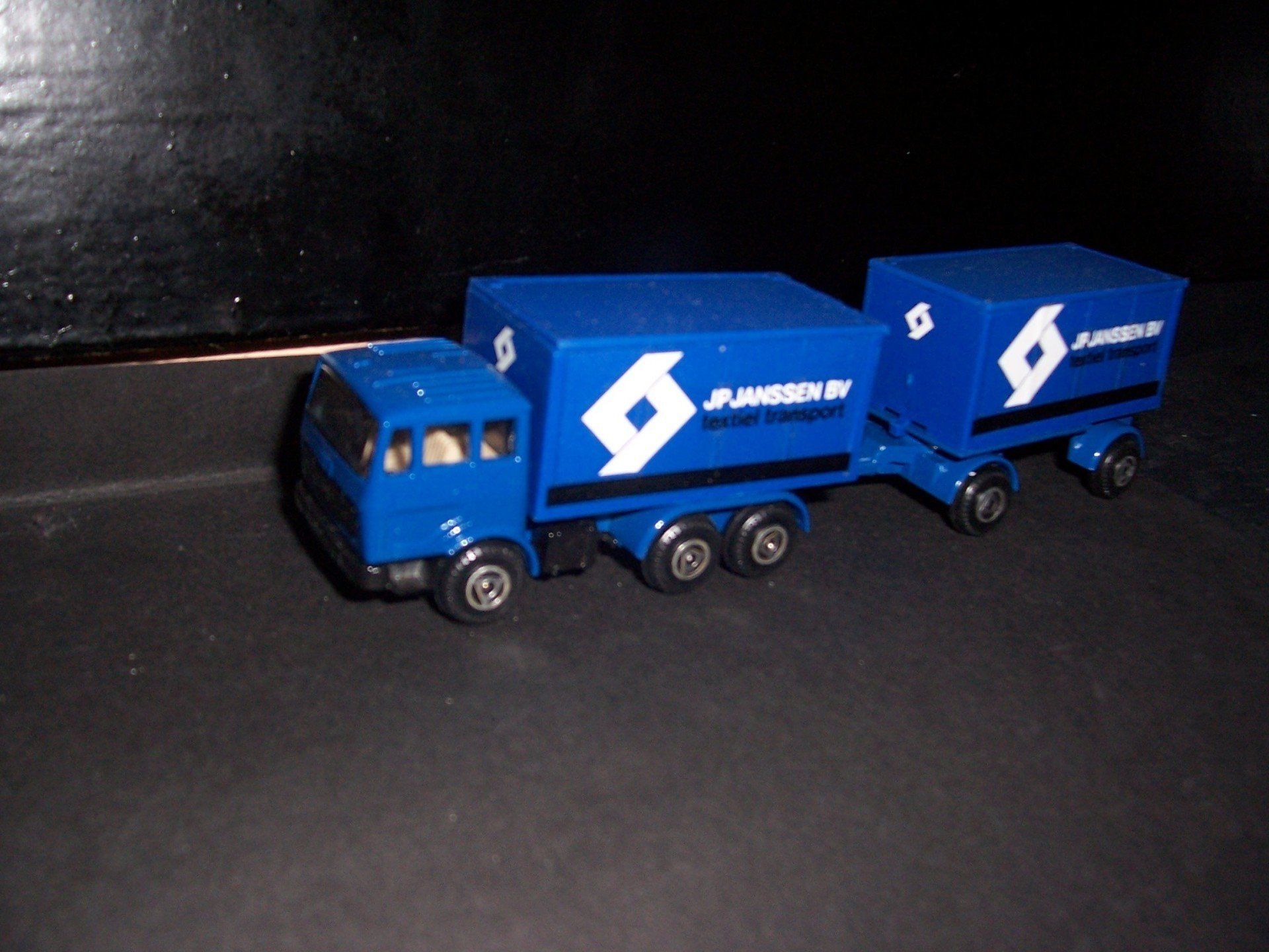 JP Janssen EFSI 9735 & 9748