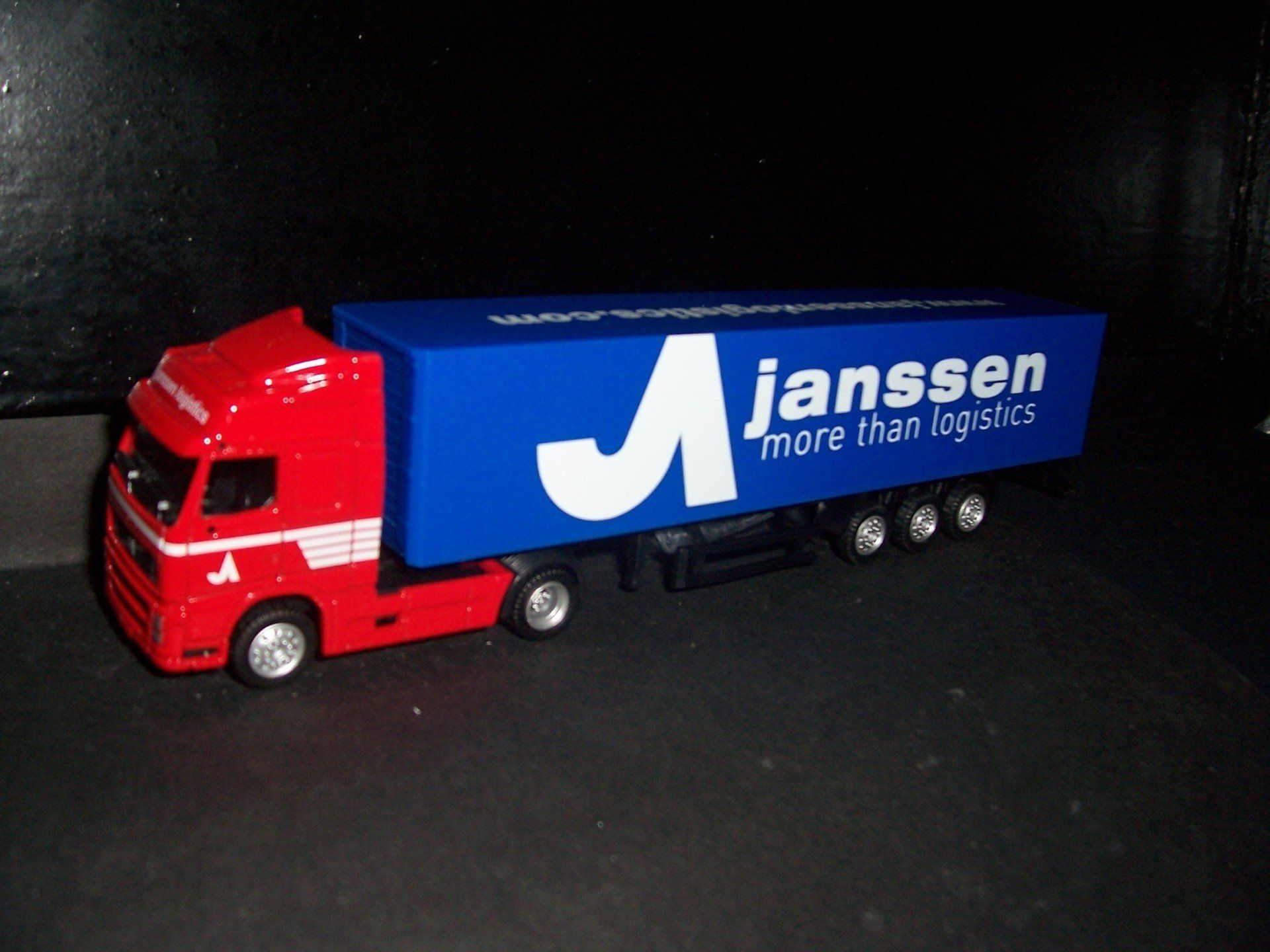 Janssen Logistics Holland OTO Volvo FH