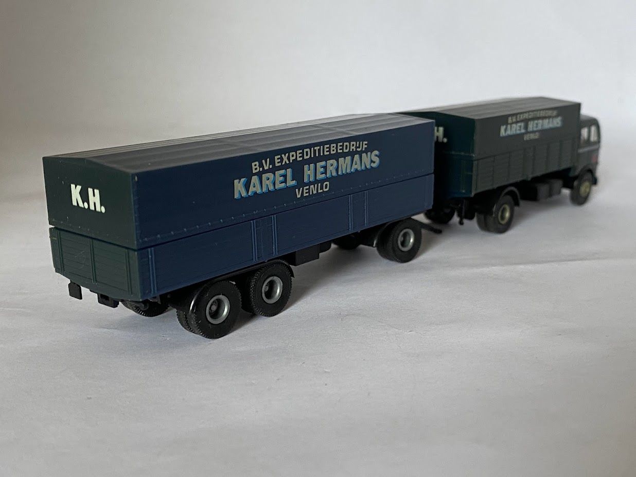 Karel Hermans MB Brekina 7624 MB LP333 Grijze Kleur