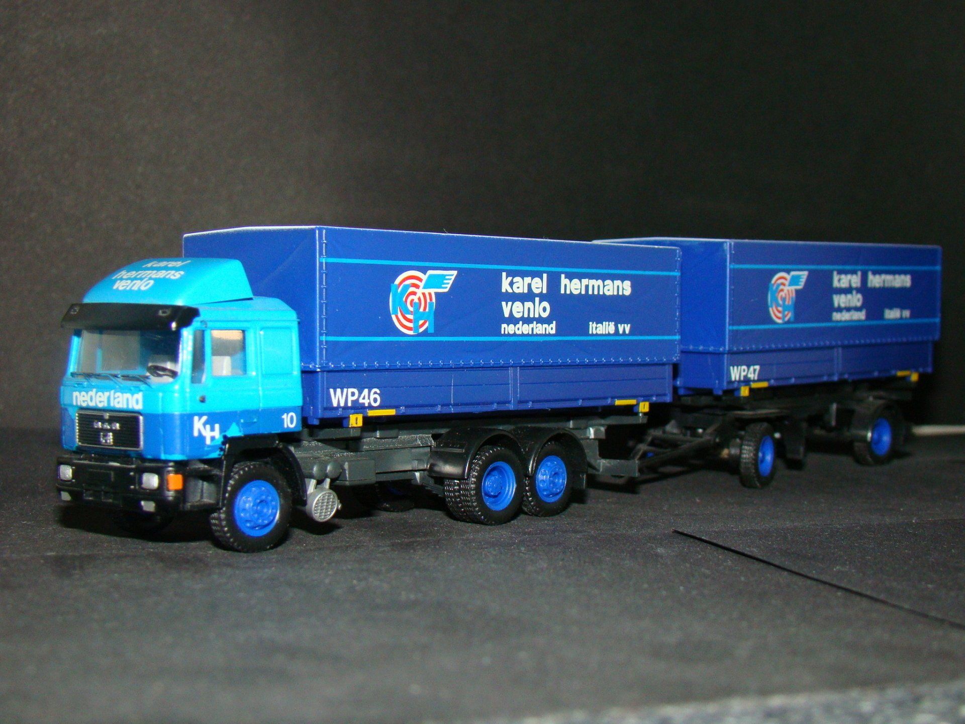 Karel Hermans AWM-AMW MAN F2000 Eigenbouw