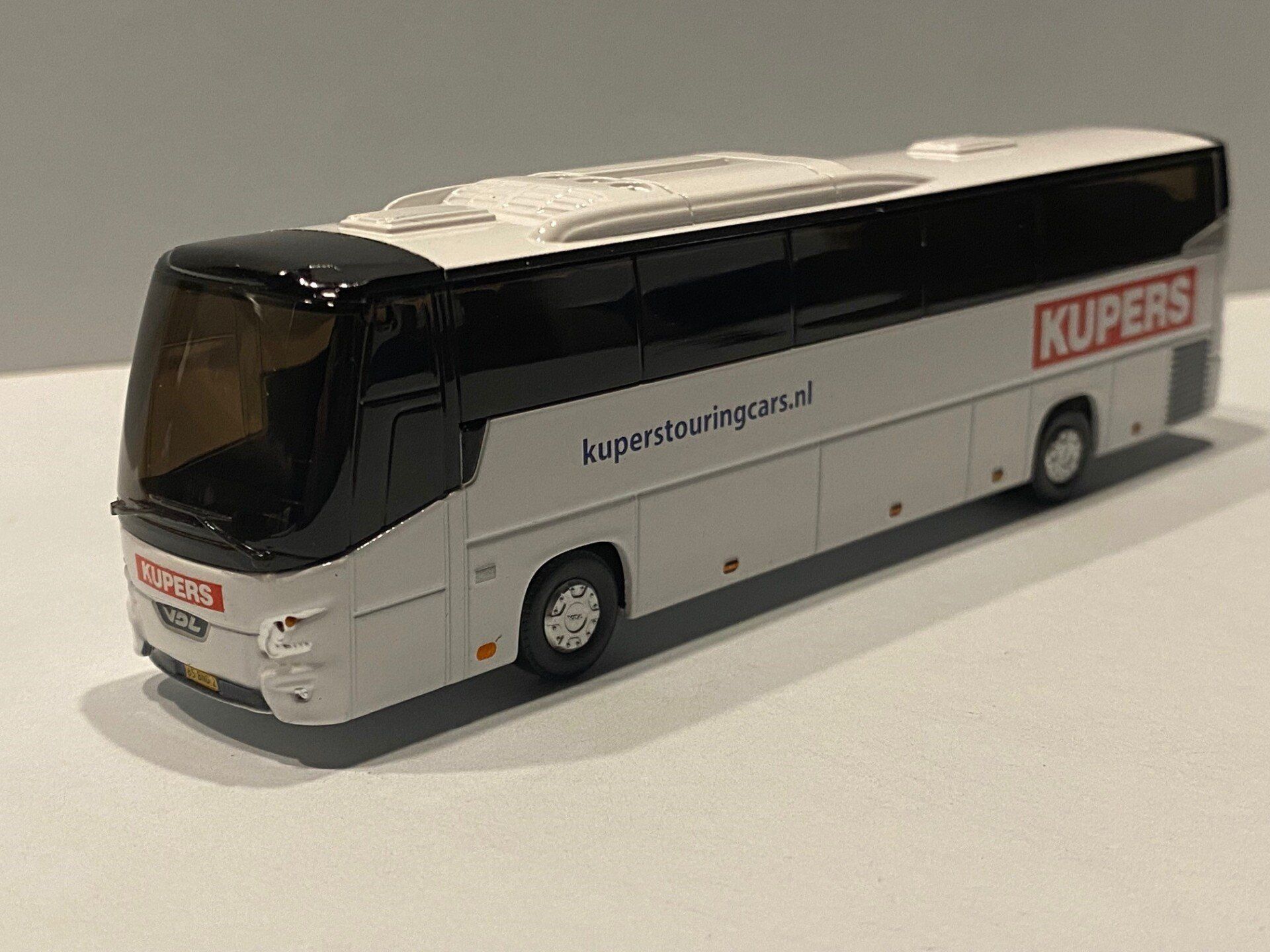 Kupers - Kuperstouringcars.nl Weert HollandOto 8-1398-VDL Futura FHD2 voorzijde