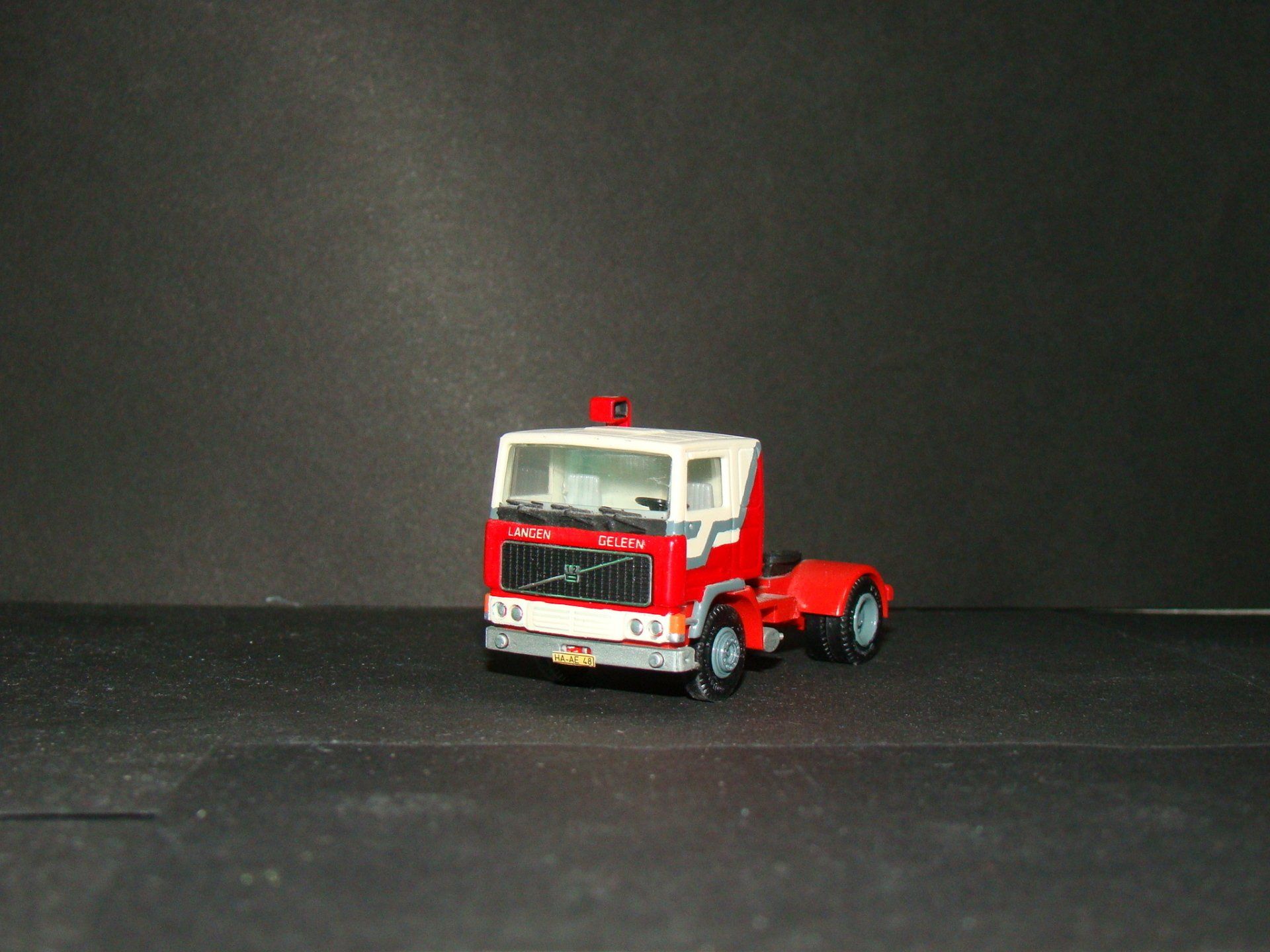Langen Herpa Eigenbouw Volvo FL12