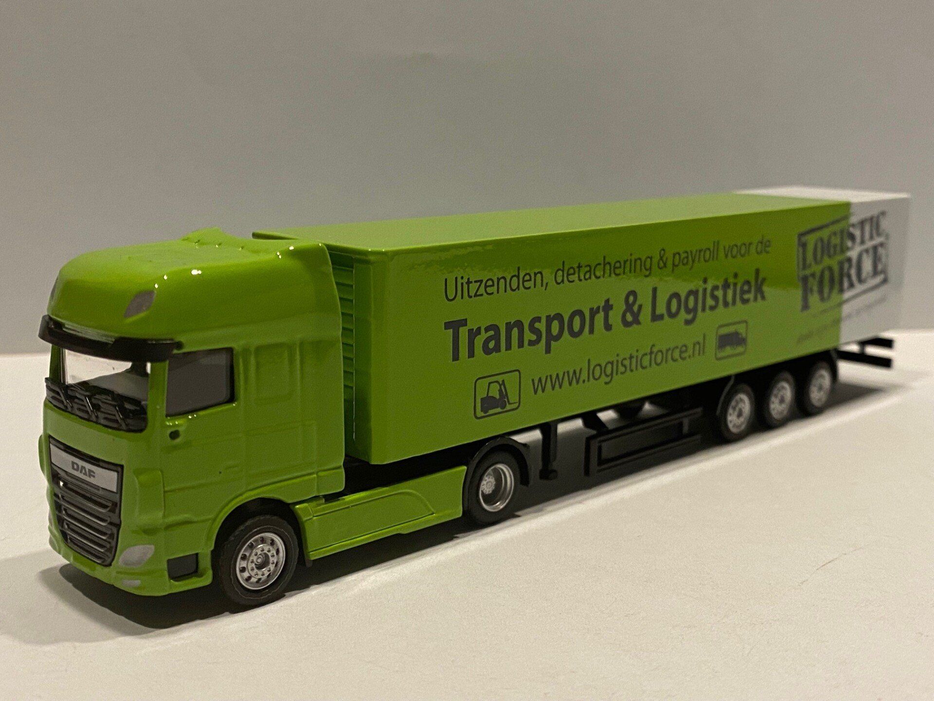 Logistic Force Holland OTO DAF XF106 voorzijde