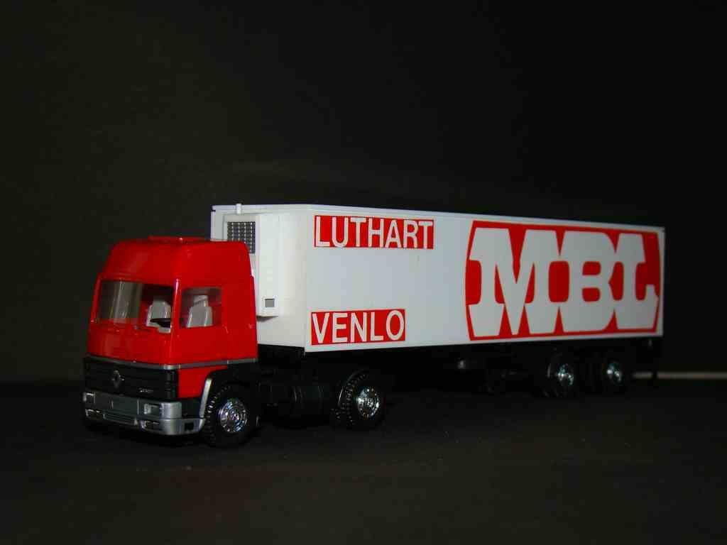 Luthart Modelbouw Herpa Renault Major zelfbouw